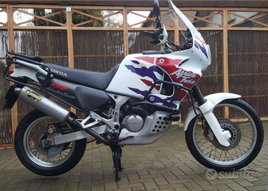 Honda africa twin 750