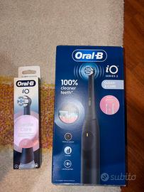 Oral-B iO Series 2 + 2 testine di ricambio