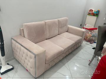 Divano rosa antico
