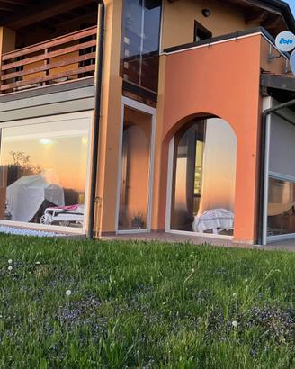 Trilocale con porticato e giardino