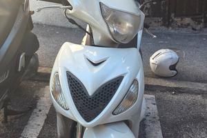 Suzuki Sixteen 150