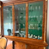 Armadio francese con illuminazione interna