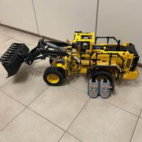 LEGO Technic 42030 - Ruspa Volvo L350F Telecomanda
