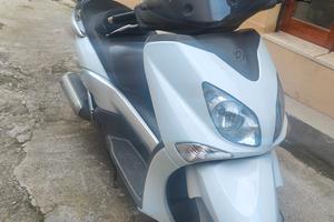 Scooter Yamaha Xcity 250.