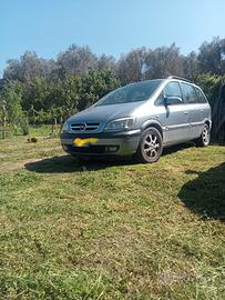 OPEL Zafira - 2004