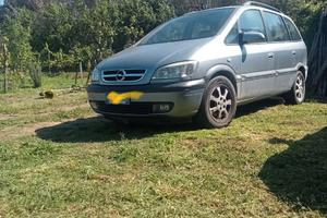 OPEL Zafira - 2004