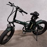 Bicicletta  Fat Bike elettrica 
