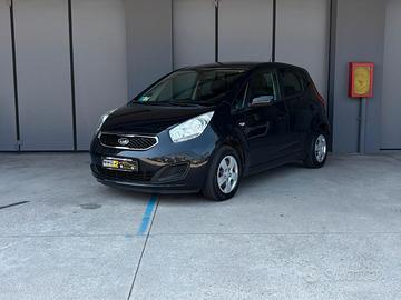 Kia Venga 1.4 crdi Fullsky 90cv