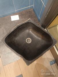 Lavabo in pietra lavica
