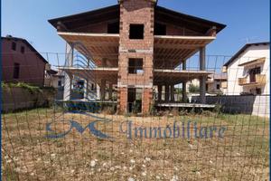 Soluzione indipendente di 6 appartamenti