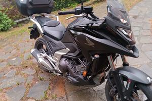 Honda NC750X 2023