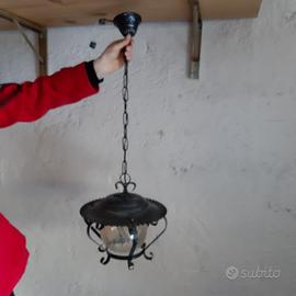 Lampadario in ferro battuto