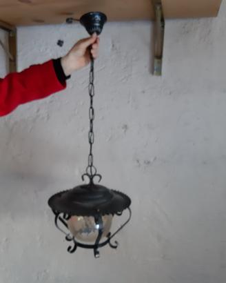Lampadario in ferro battuto