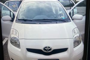 Toyota yaris 5 porte