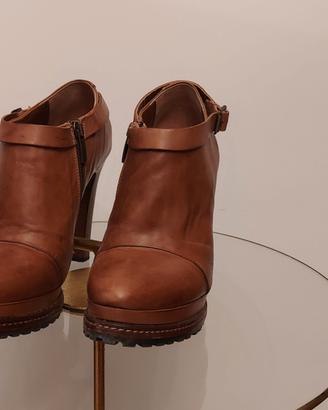 Tronchetti donna 38 in pelle con carro armato
