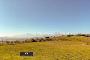 Terreno di 267100 m² a Campli