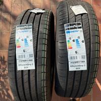 Gomme GoodYear 215/60 R17 96H