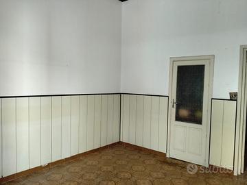 Casa indipendente al piano terra in zona centrale