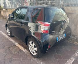 Toyota iQ