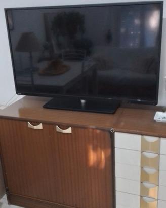 Televisore Toshiba 26 pollici (circa 64 x 110 cm)
