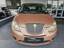 lancia-ypsilon-1-2-oro-giallo