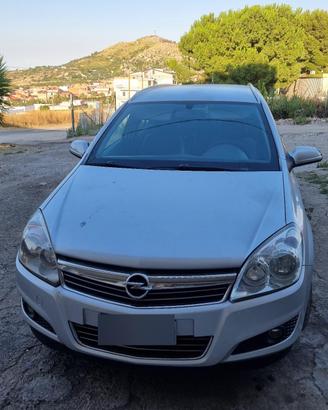 Opel Astra H 
