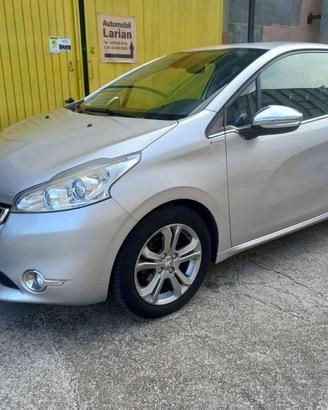 PEUGEOT 208 serie 1.2 VTi 82 CV 3 porte Allure