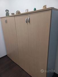 Scrivania, cassettiera ed armadio per studio