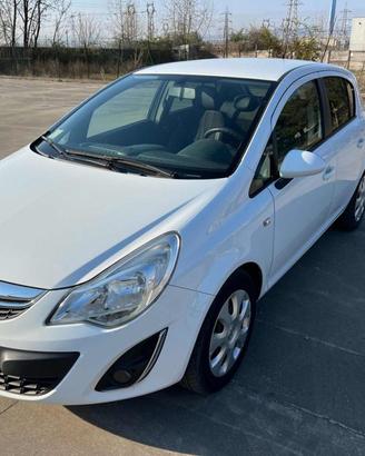 OPEL Corsa 1.2 5 porte Sport Neopatentati