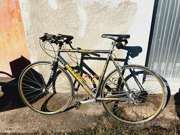 Bicicletta telaio in titanio