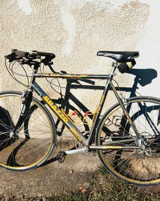 Bicicletta telaio in titanio