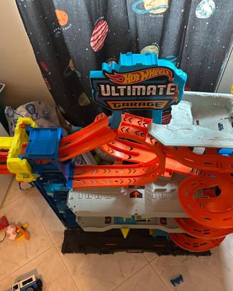 Hot Wheels City Ultimate Garage