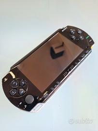 SONY PSP 1004 con 25 giochi  leggere l'annuncio 