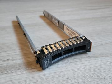 Carrelli / Slitte SSD / HDD da 2.5" per Server IBM