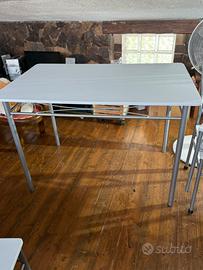 Tavolo giardino con sedie