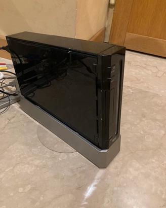 Nintendo Wii + giochi + 4 controller