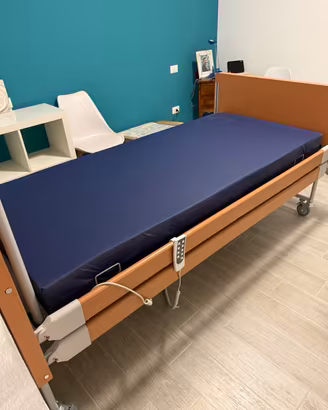 Letto ospedaliero elettrico Wimed