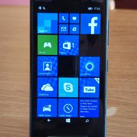 Nokia Lumia 735