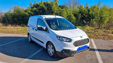 Ford Transit Courier - Furgone