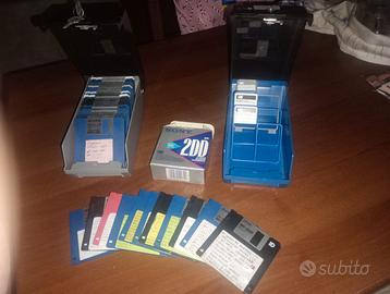 Floppy disk e suoi contenitori
