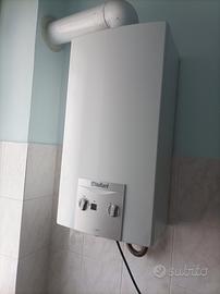 caldaia scaldabagno Vaillant modello turbomag