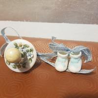 Ciuccio e Scarpette in porcellana dipinte a mano