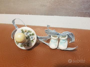 Ciuccio e Scarpette in porcellana dipinte a mano