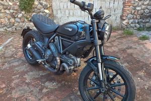 Ducati Scrambler 800 ICON
