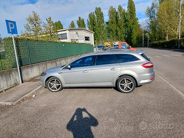 Auto Ford mondeo