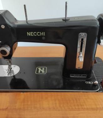 MACCHINA DA CUCIRE NECCHI BF Serie NOVA
