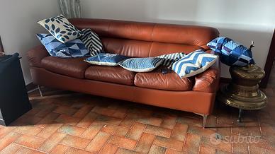 Divano in pelle anni 70