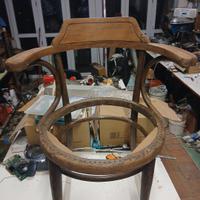 Poltroncina originale Tonnet da restaurare. Priva 