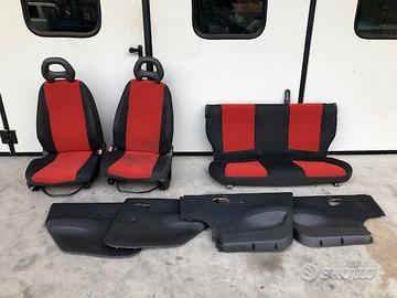 Sedili grigio scuro/rosso Fiat Punto 2005 5 porte
