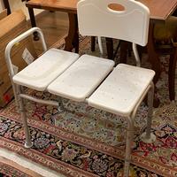 Sgabello doccia anziani con schienale